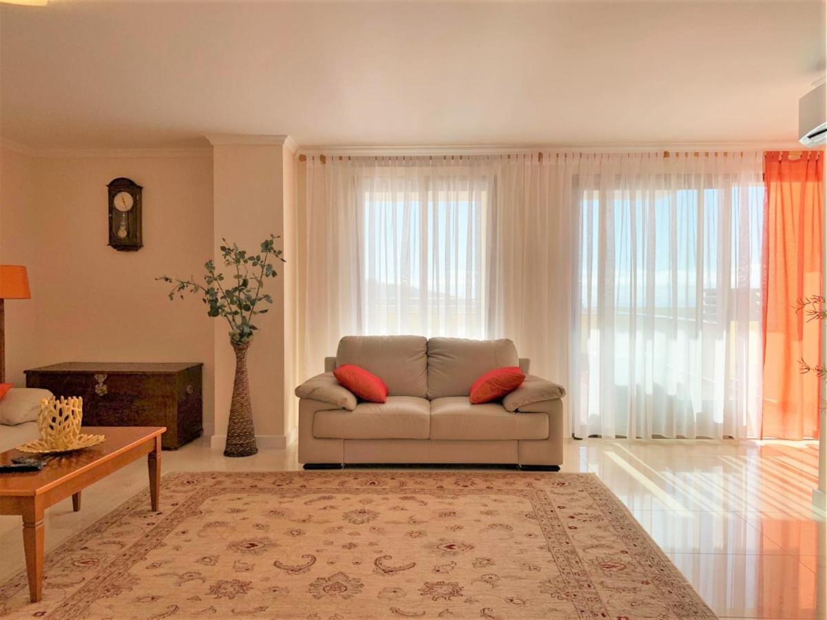 Appartamento Charming Calheta Plaza Penthouse Esterno foto