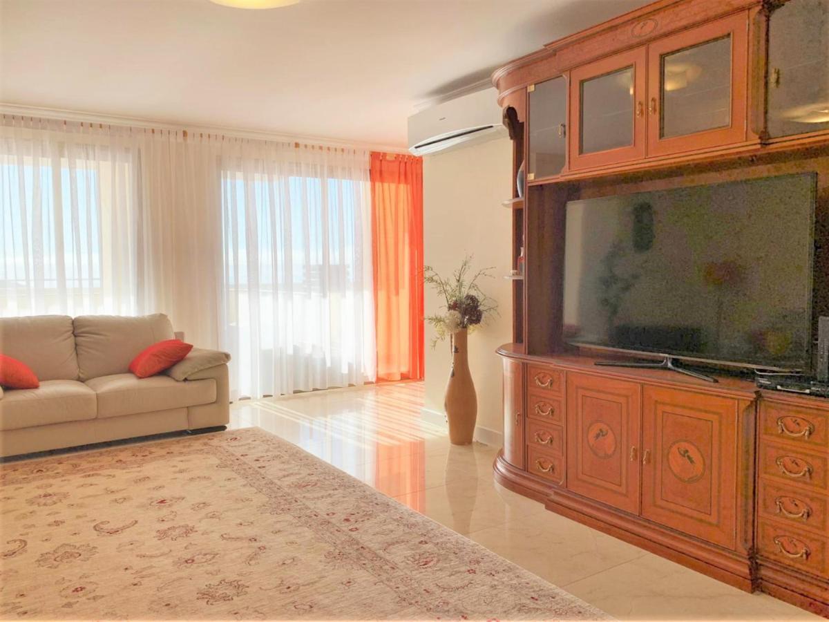 Appartamento Charming Calheta Plaza Penthouse Esterno foto